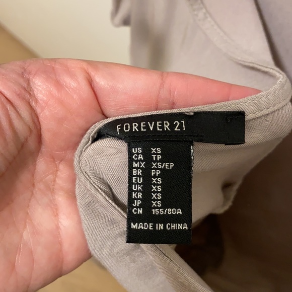 Dress - Picture 4 of 4